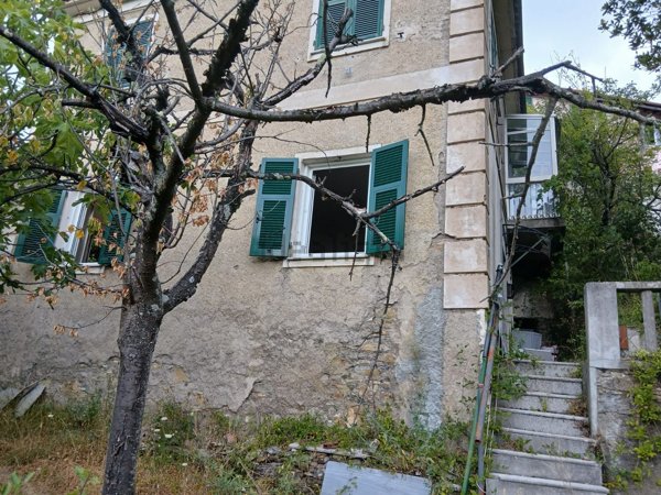 appartamento in vendita a Davagna in zona Rosso