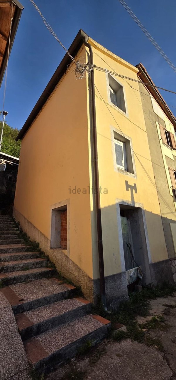 casa indipendente in vendita a Davagna