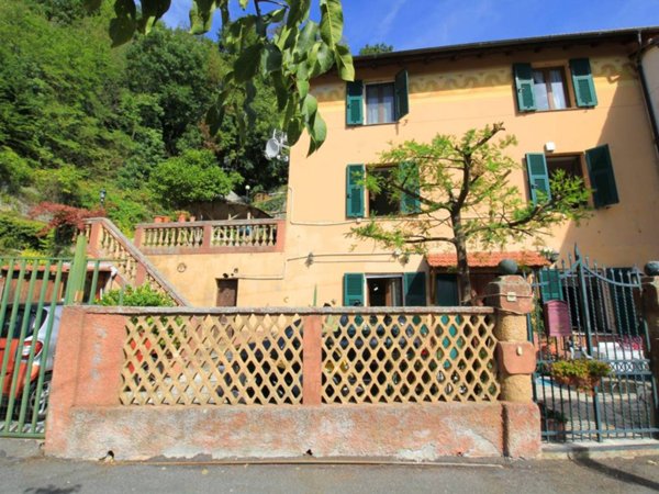 casa indipendente in vendita a Davagna