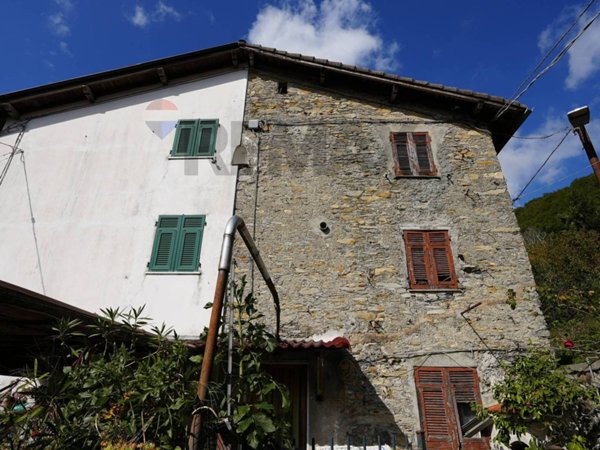 casa indipendente in vendita a Davagna in zona Rosso