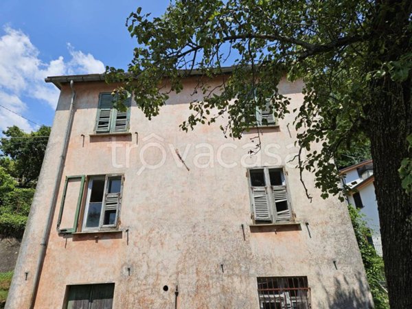 casa indipendente in vendita a Favale di Malvaro