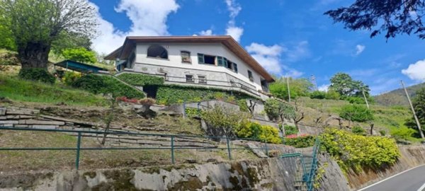casa indipendente in vendita a Favale di Malvaro