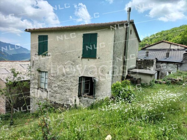 casa indipendente in vendita a Favale di Malvaro