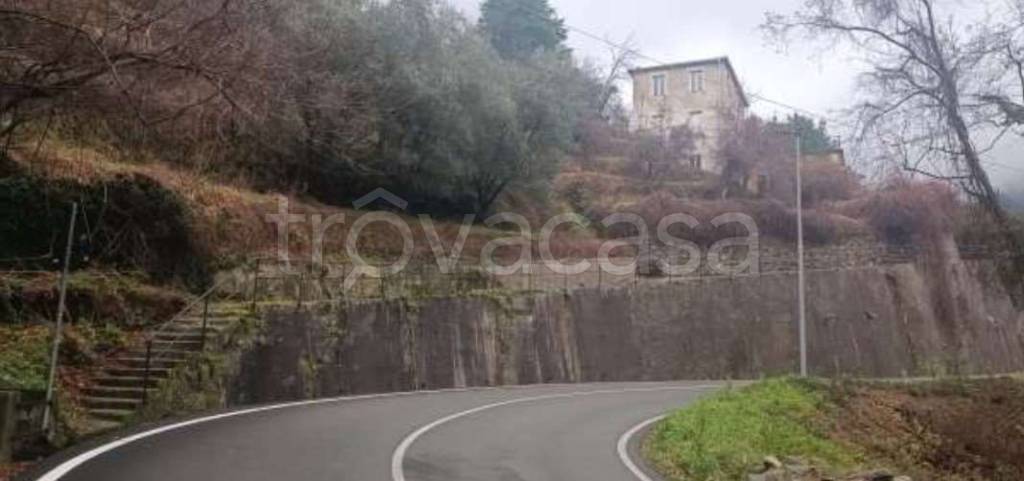appartamento in vendita a Favale di Malvaro in zona Castello