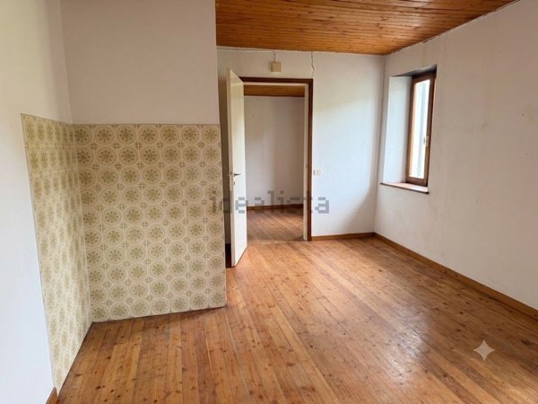 casa indipendente in vendita a Favale di Malvaro in zona Castello