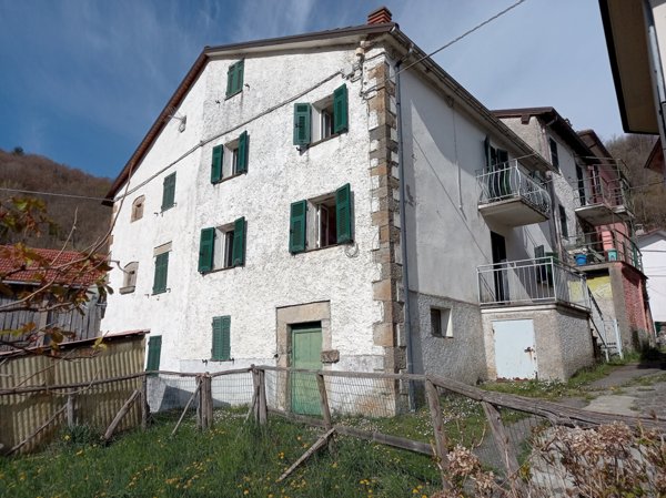 casa indipendente in vendita a Fontanigorda in zona Vallescura