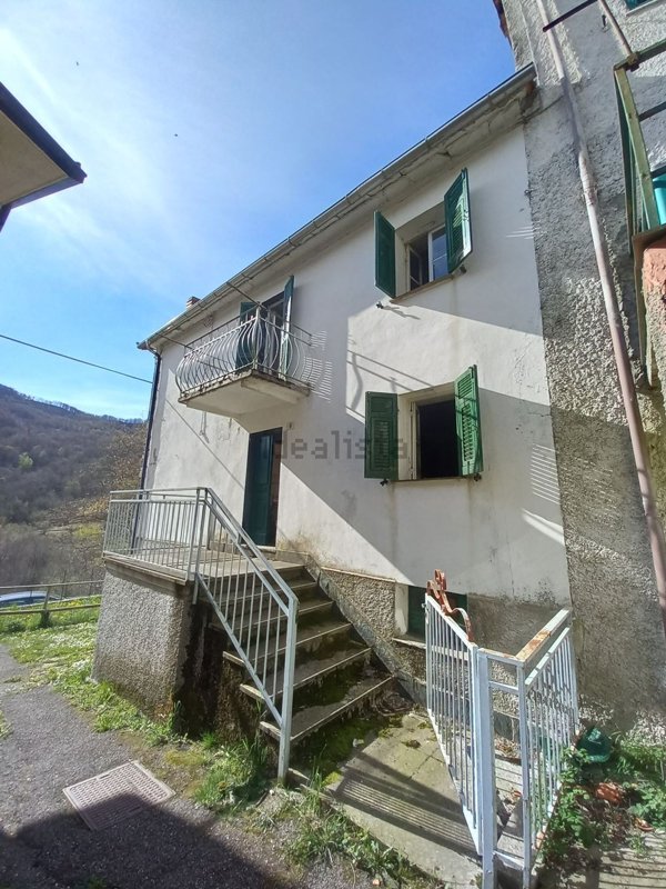 casa indipendente in vendita a Fontanigorda in zona Vallescura