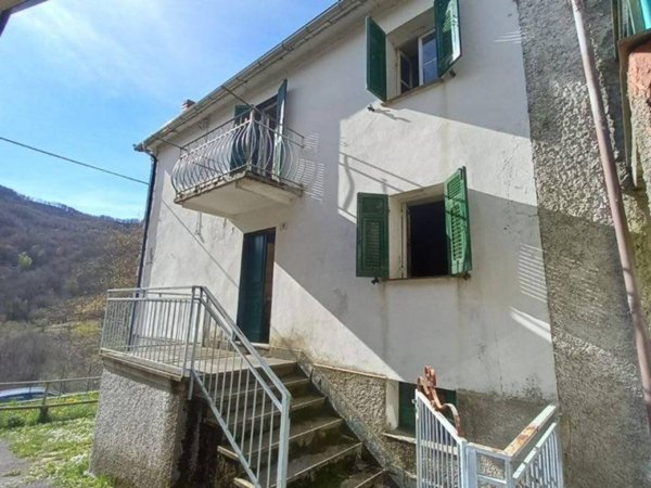 casa indipendente in vendita a Fontanigorda in zona Vallescura