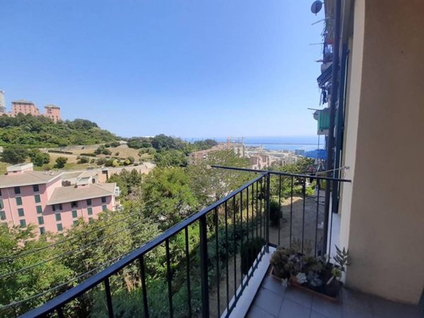 appartamento in vendita a Genova in zona Palmaro / Pra'