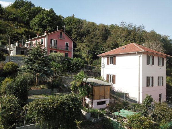 casa indipendente in vendita a Genova in zona Pontedecimo
