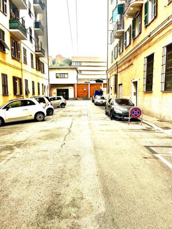 appartamento in vendita a Genova in zona Cornigliano