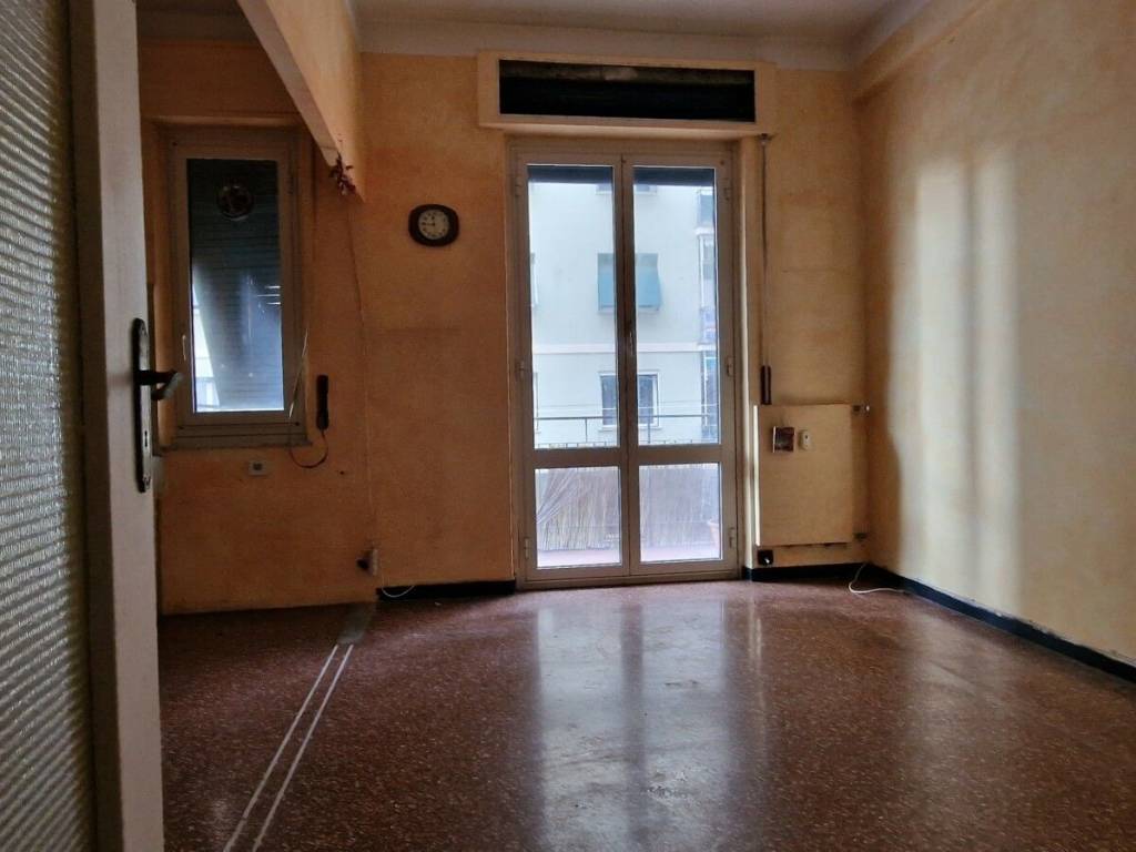 appartamento in vendita a Genova in zona Marassi