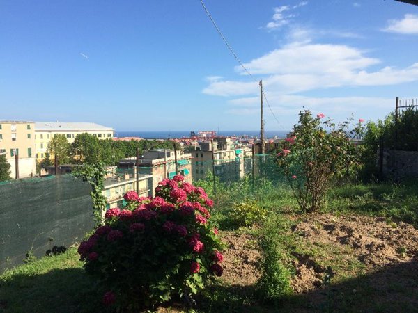 casa indipendente in vendita a Genova