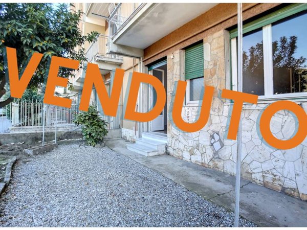 appartamento in vendita a Genova in zona Struppa