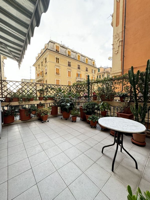 appartamento in vendita a Genova in zona Sampierdarena