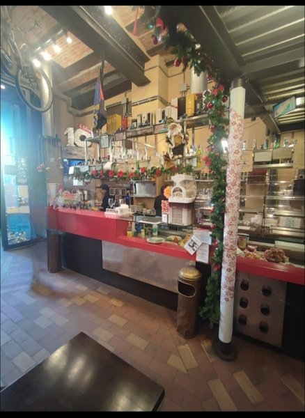 negozio in vendita a Genova in zona Sottoripa / Maddalena / Molo