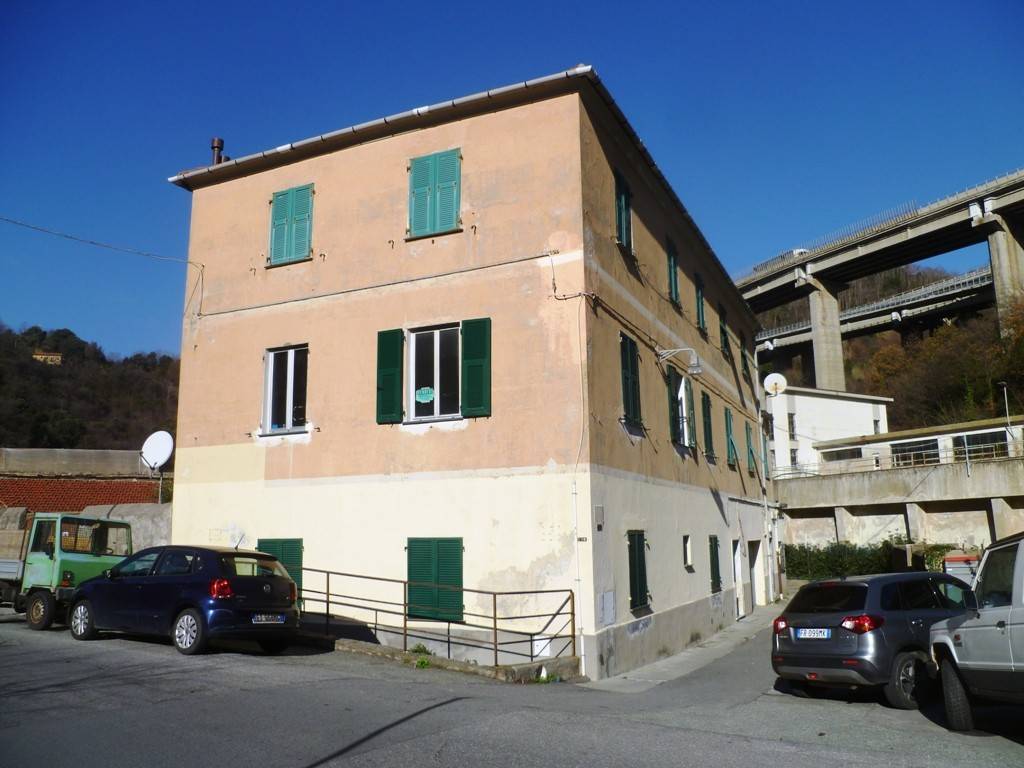 appartamento in vendita a Genova in zona Crevari
