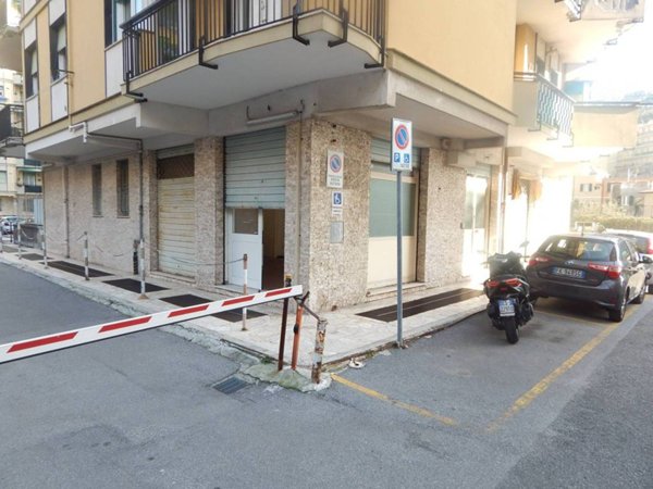 appartamento in vendita a Genova in zona Apparizione