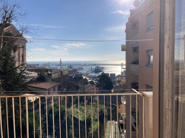 appartamento in vendita a Genova in zona Pegli