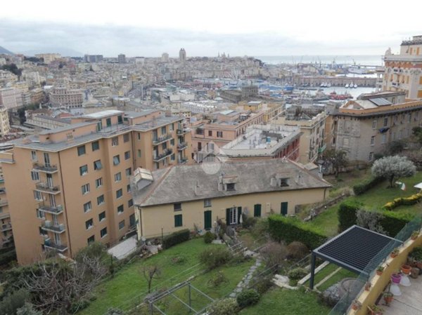 quadrivano in vendita a Genova