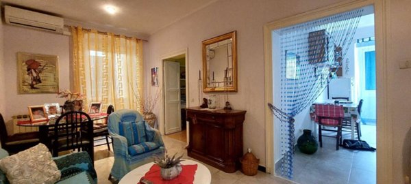 appartamento in vendita a Genova in zona Sestri Ponente