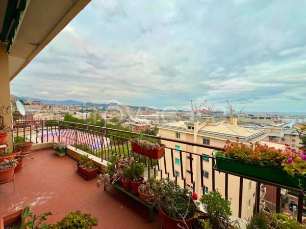 appartamento in vendita a Genova in zona Pegli