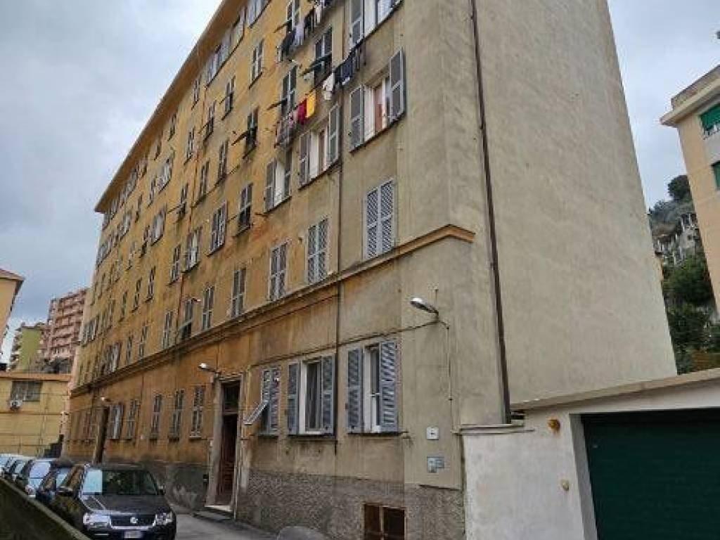 appartamento in vendita a Genova in zona Molassana