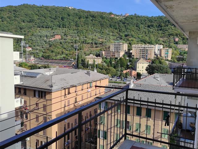 appartamento in vendita a Genova in zona Staglieno