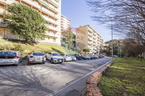 appartamento in vendita a Genova in zona Pegli