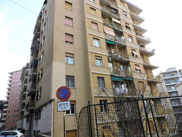 casa indipendente in vendita a Genova in zona Sampierdarena