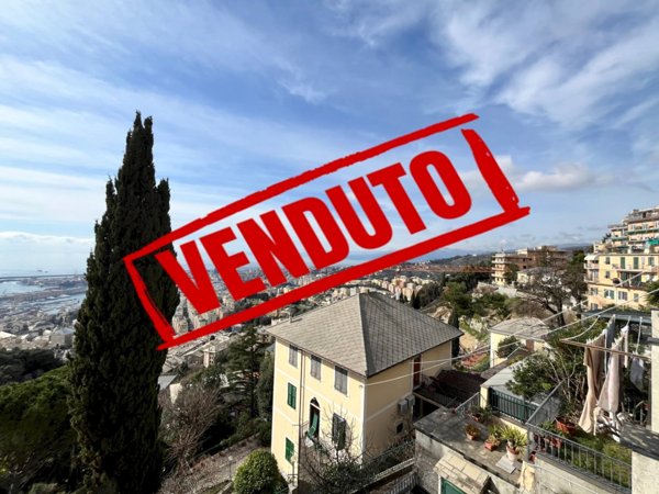 appartamento in vendita a Genova in zona Oregina