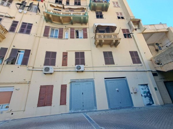 ufficio in vendita a Genova in zona Marassi