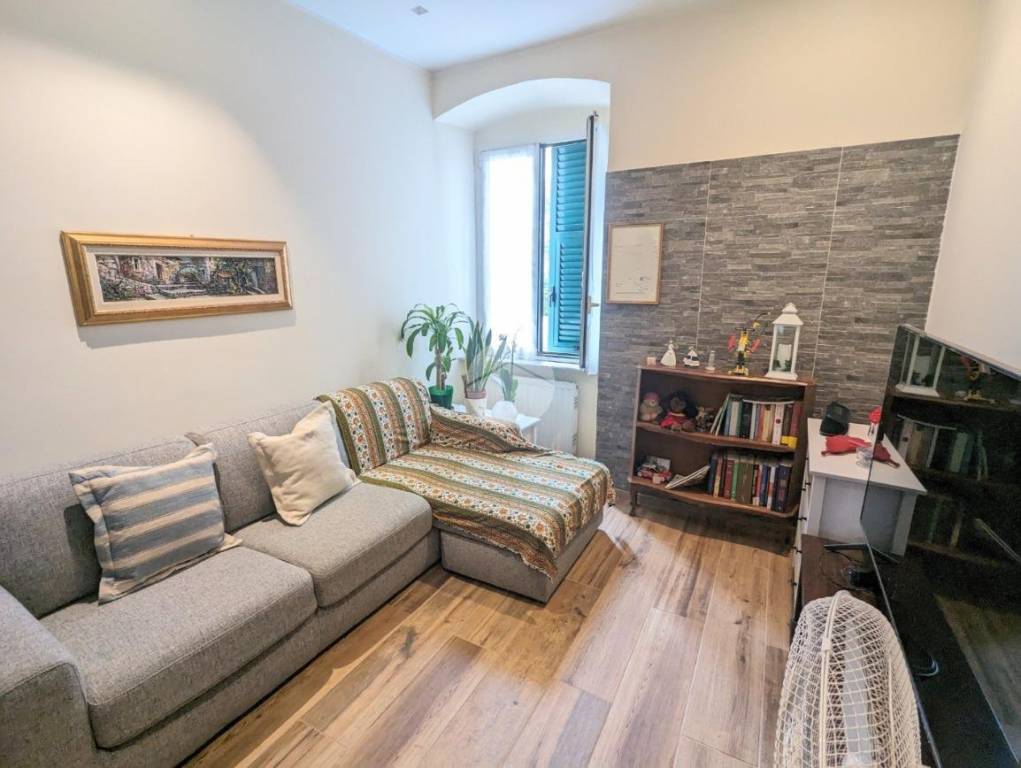 appartamento in vendita a Genova in zona Certosa