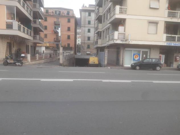 locale di sgombero in vendita a Genova in zona Molassana
