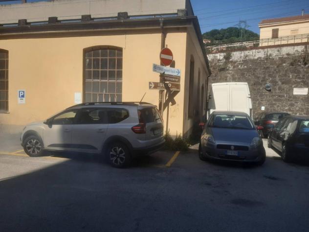 capannone in vendita a Genova in zona Rivarolo