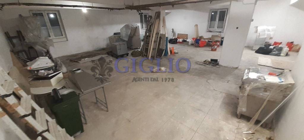 negozio in vendita a Genova in zona Foce