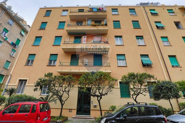 appartamento in vendita a Genova in zona Palmaro / Pra'