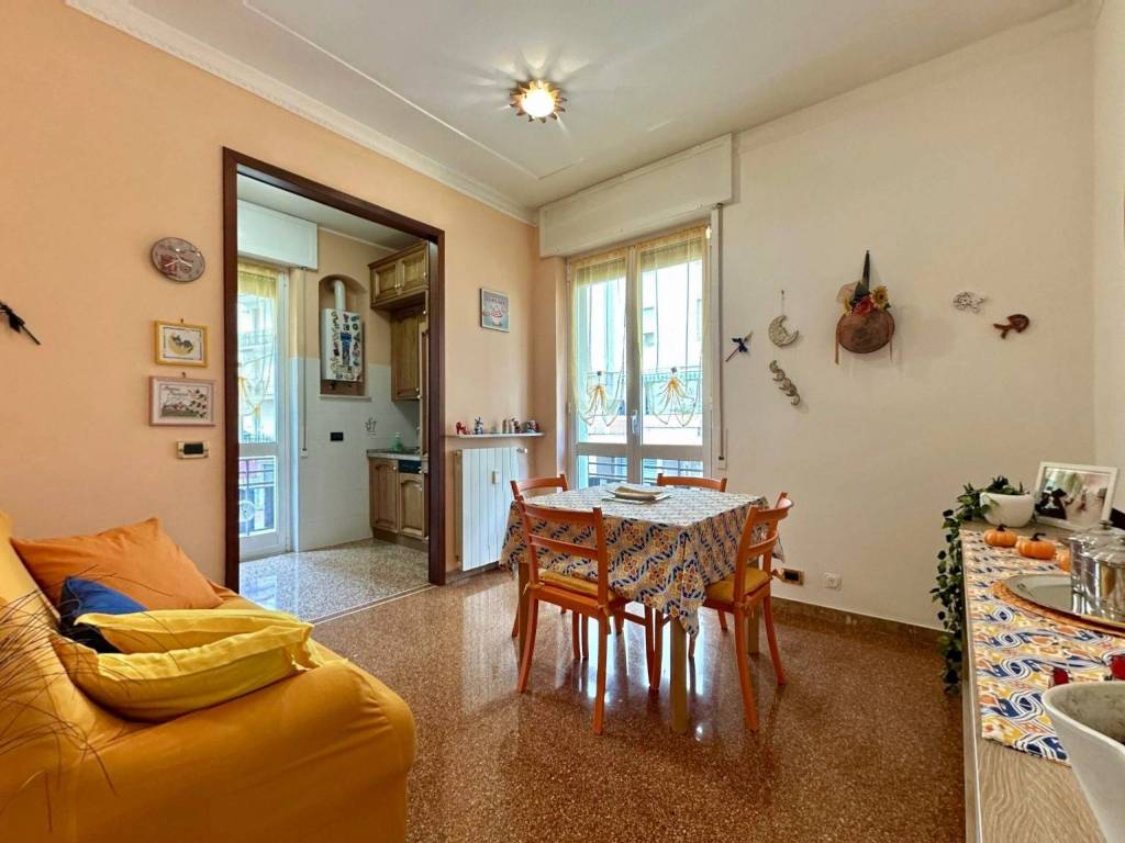 appartamento in vendita a Genova in zona Pegli