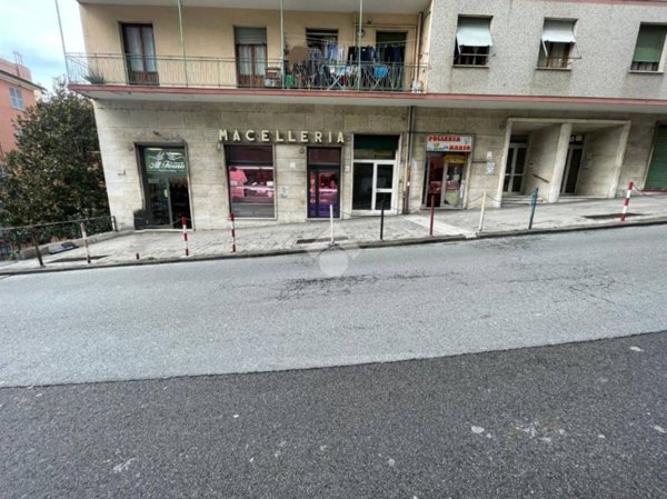 negozio in vendita a Genova in zona Sampierdarena