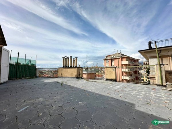 appartamento in vendita a Genova in zona Sestri Ponente