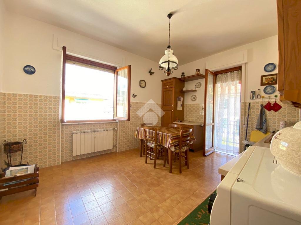 quadrivano in vendita a Genova in zona Pontedecimo