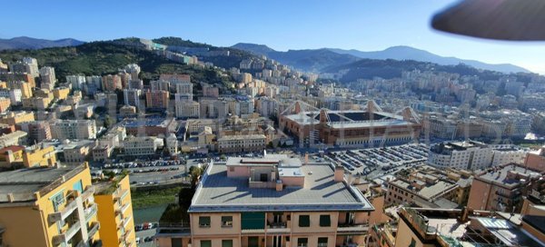 appartamento in vendita a Genova in zona Staglieno