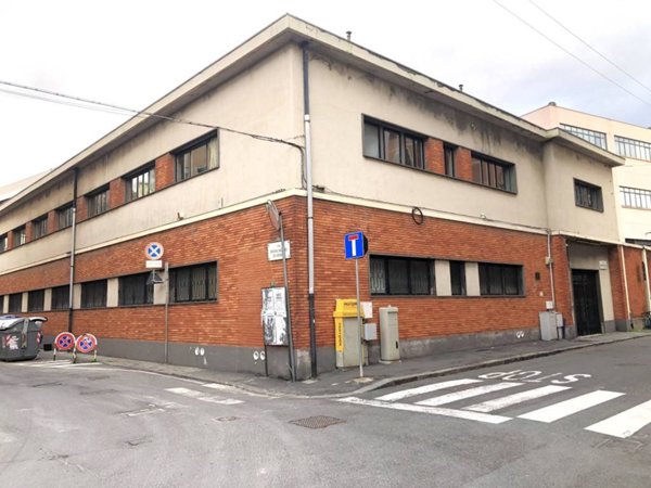 intera palazzina in vendita a Genova in zona Sampierdarena