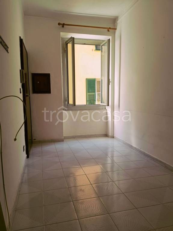 appartamento in vendita a Genova in zona Rivarolo
