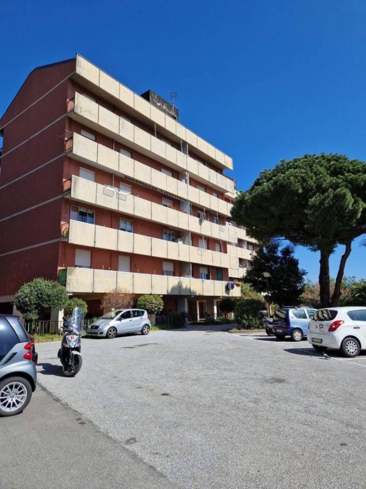 appartamento in vendita a Genova in zona Palmaro / Pra'