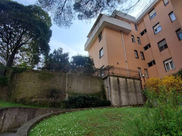 appartamento in vendita a Genova in zona Molassana