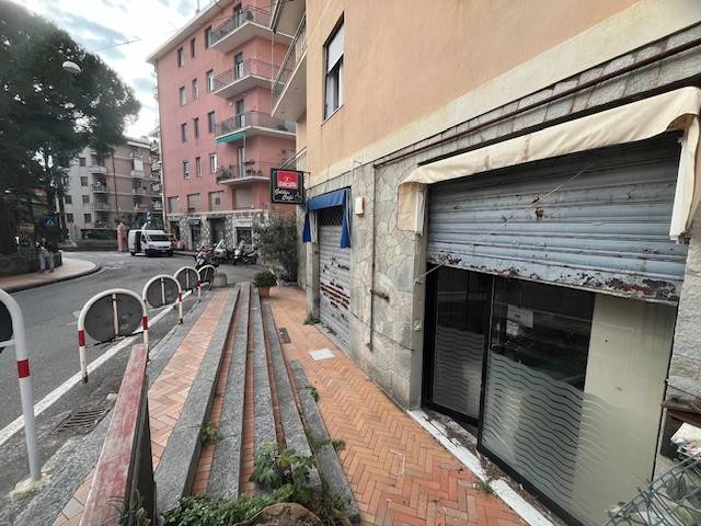 locale commerciale in vendita a Genova in zona Nervi