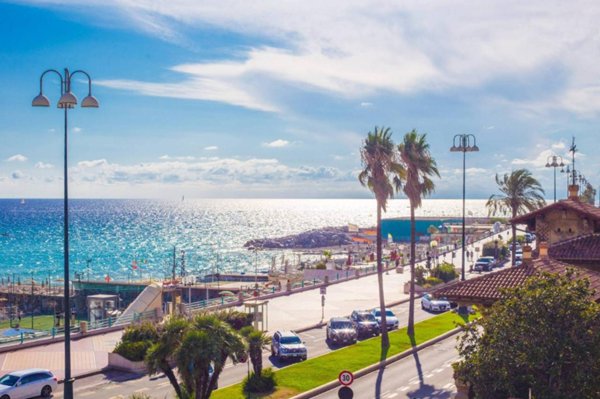appartamento in vendita a Genova in zona Albaro