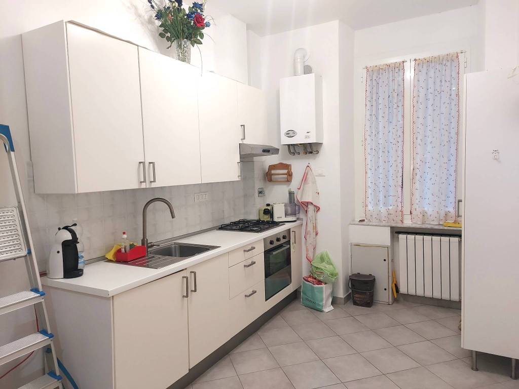 appartamento in vendita a Genova in zona Sestri Ponente