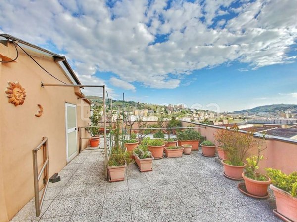 appartamento in vendita a Genova in zona Bolzaneto